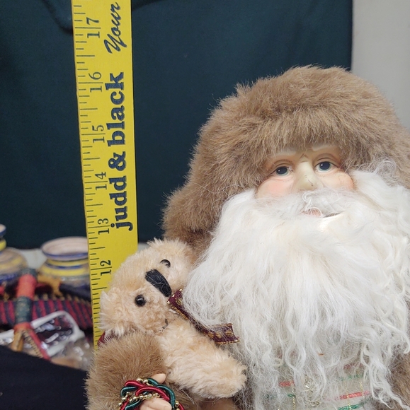 16" Santa - Picture 6 of 7